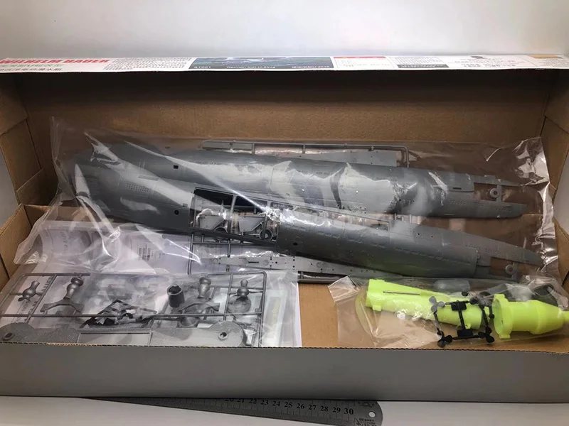 1/144 WWII German U Submarine  - Model Kit Entry Grade avis et prix