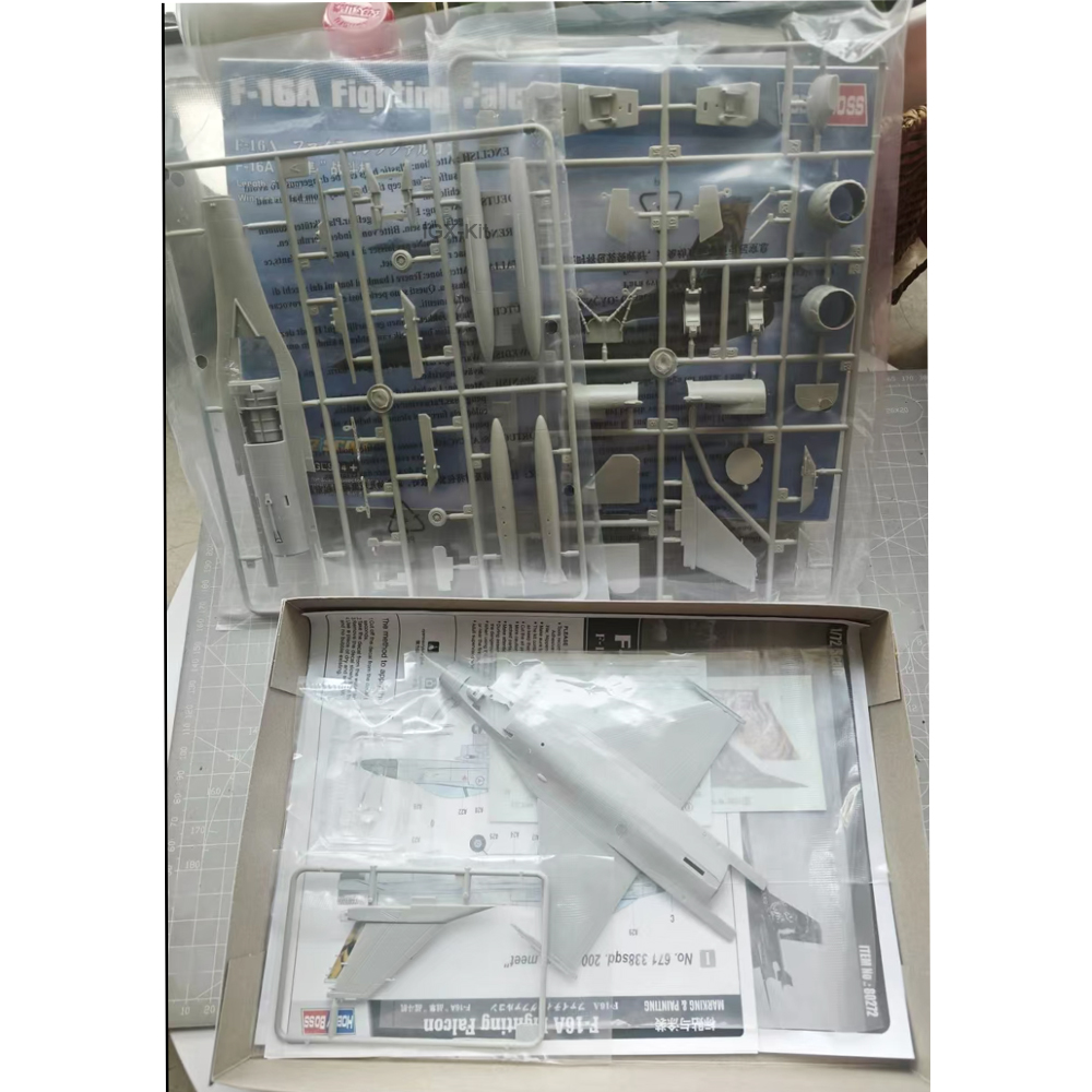 Hobbyboss 80272 1:72 Scale Gen - Model Kit F16 avis et prix