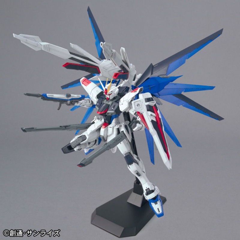 In Stock BANDAI MG 1/100 ZGMF- - Gundam Model Mg avis et prix