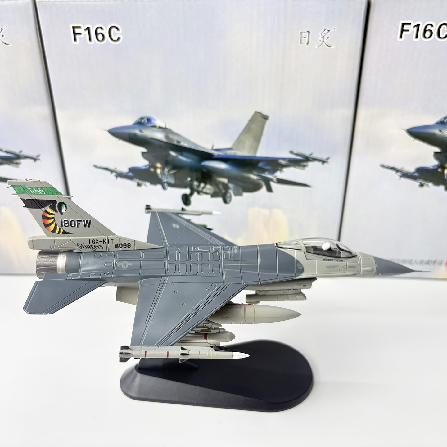 1/72 Scale U.S. Air Force F-16 - Model Kit F16 avis et prix